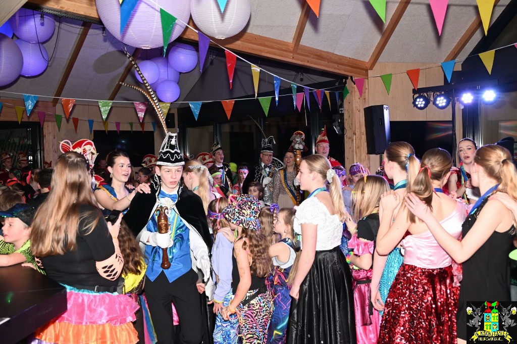 ../Images/Jeugddisco Glow in the Dark 056.jpg